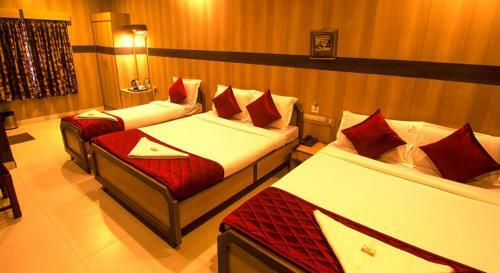 Hostal J.j.s Park Inn Guest House