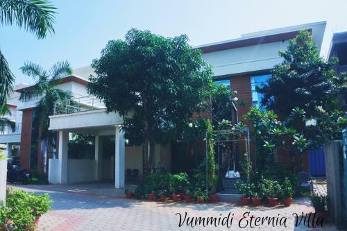 Luxury Beach Side Villa In Ecr With King Sized Beds , Pool Table & Bar Room