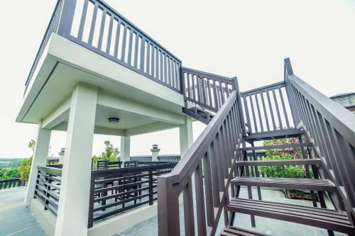 Villa Esmeralda Bryan's Resort Hotel And Restaurant