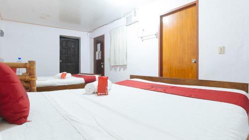 Hotel Reddoorz Hostel @megans Paradisio Beach Resort