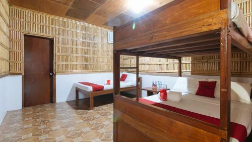 Hotel Reddoorz Hostel @megans Paradisio Beach Resort
