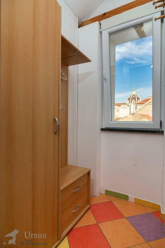 Apartment Lira