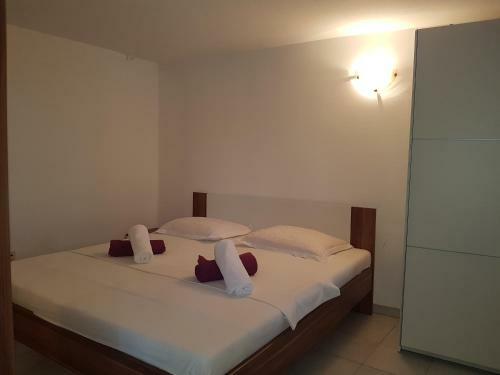 Apartments Lovri? - 30 Meters To The Beach
