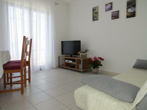 Apartments Lovri? - 30 Meters To The Beach