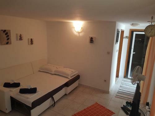 Apartments Lovri? - 30 Meters To The Beach