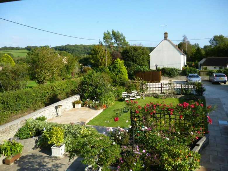 Hostal Quiet Woman House
