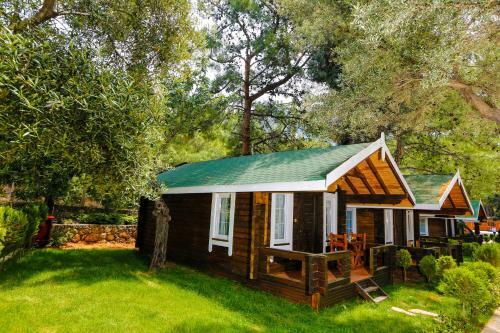 Hotel Green Pine Bungalows & Beach Luxury Concept