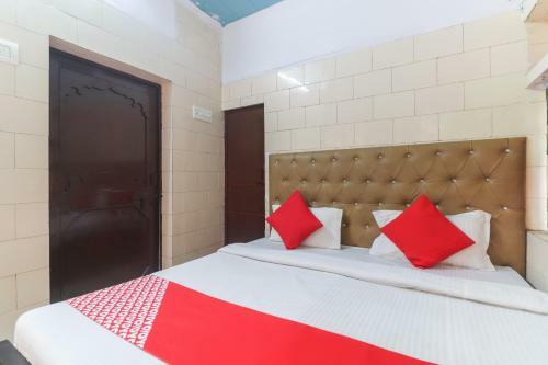 Oyo 65600 Hotel Namaste Taj - Tajview Cafe