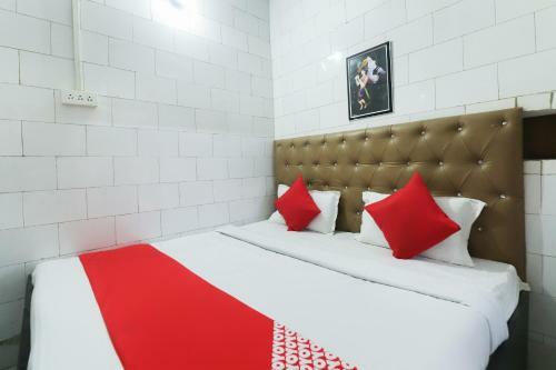 Oyo 65600 Hotel Namaste Taj - Tajview Cafe