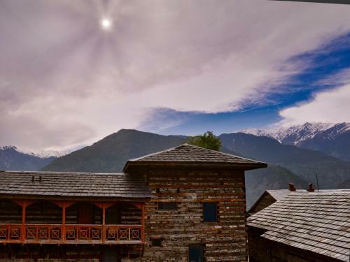 Robinhood Travel Hostel