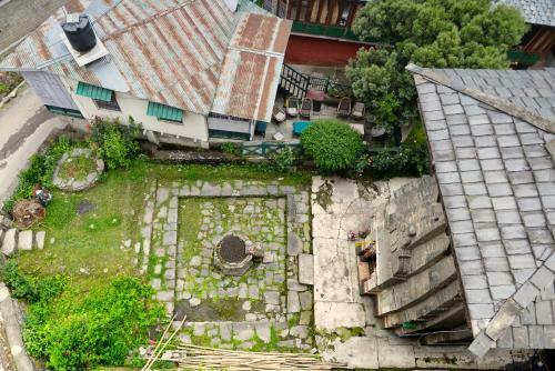 Robinhood Travel Hostel