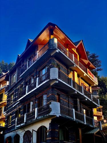 Robinhood Travel Hostel