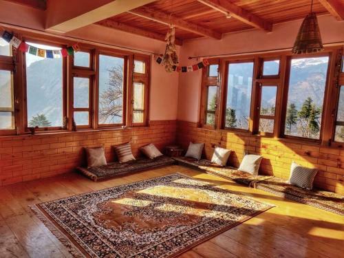 Rustling Pines Cottage Manali