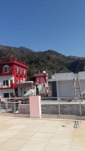Hostal Shaurya Guest House