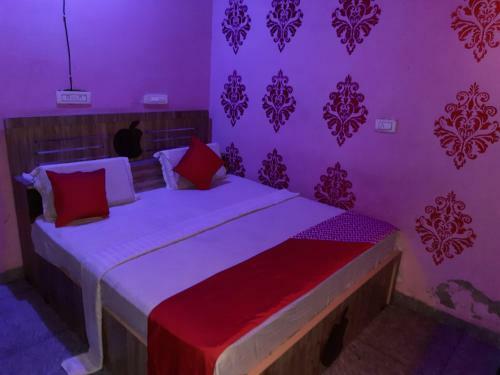 Oyo 83234 Grand Plaza Hotel