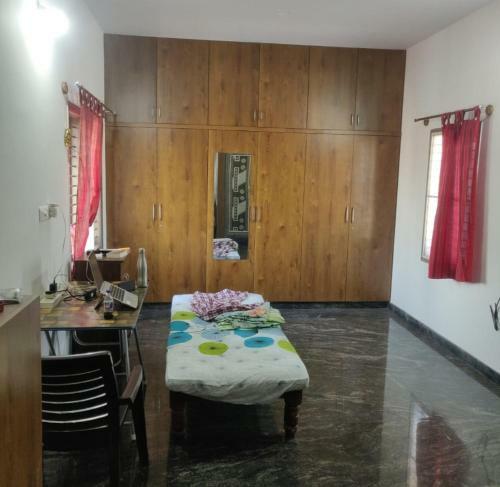 Hostal Sun Shine Guest House