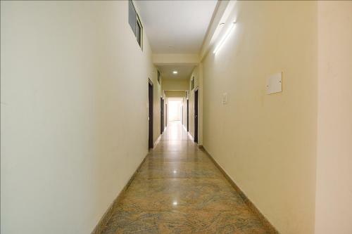 Fabhotel Bricknest Suites