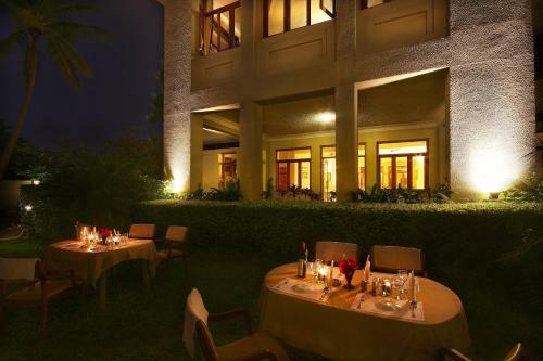 Hotel Kumar's The White House