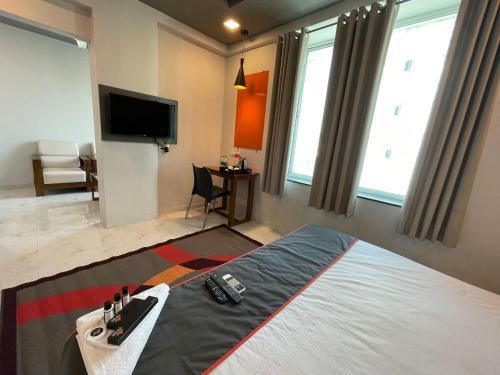 Hotel Manomay Homes