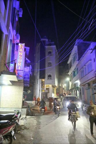 Hotel Bansuri