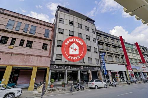 Capital O 81520 Hotel Paradise