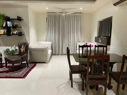 Villa Divine Roots Luxury Stay