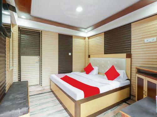 Hotel Oyo Flagship 82894 Sunrise Plaza