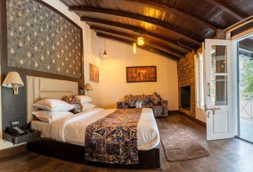 Hotel The Mirchoni Resorts Nainital