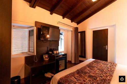 Hotel The Mirchoni Resorts Nainital