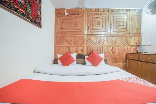 Hotel Oyo Flagship 16561 Surya Holiday Home