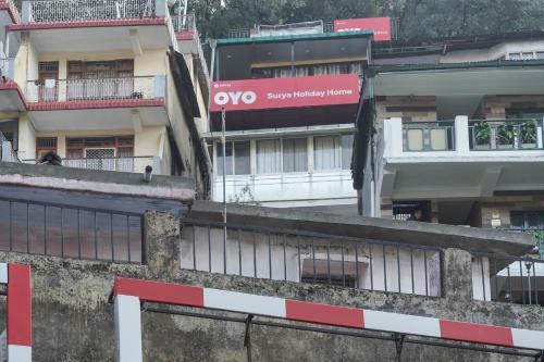 Hotel Oyo Flagship 16561 Surya Holiday Home