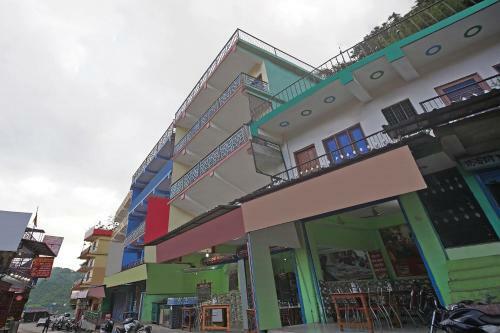 Hostal Oyo Home 80427 Cheerful Stay Kempty