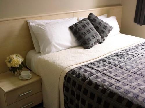 The Avenue Hotel