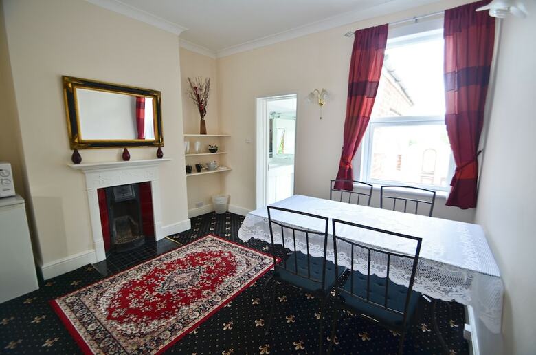 Hostal Lyndricks House
