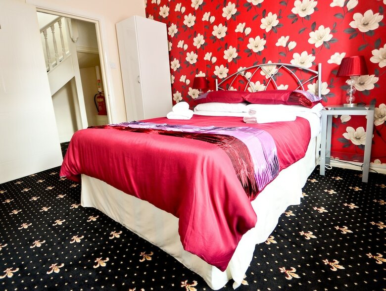 Hostal Lyndricks House