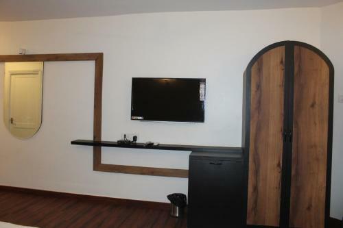Luxe Hotel