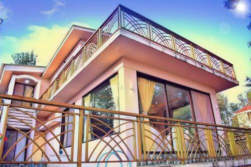 Spring Field Villa