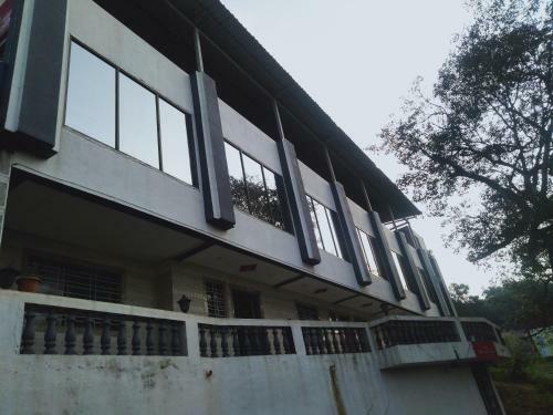 Hotel Panchgani Crown