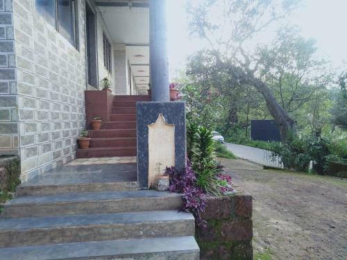 Hotel Panchgani Crown