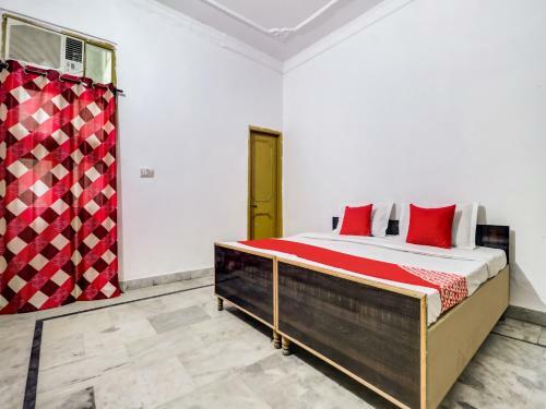 Hotel Oyo 85359 Green House