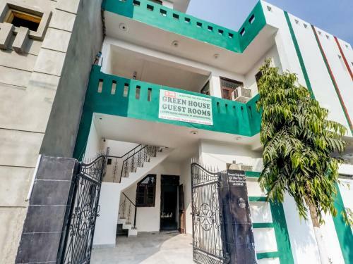 Hotel Oyo 85359 Green House
