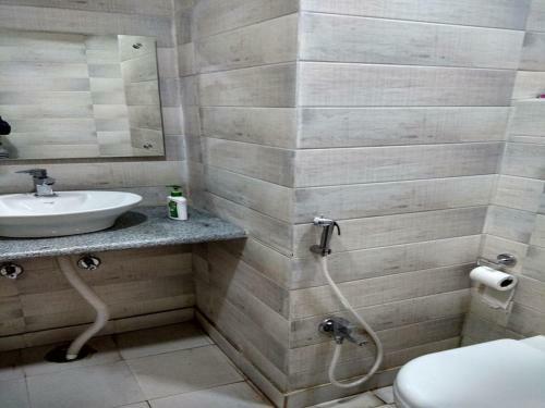 Hotel Petals Inn, Patna