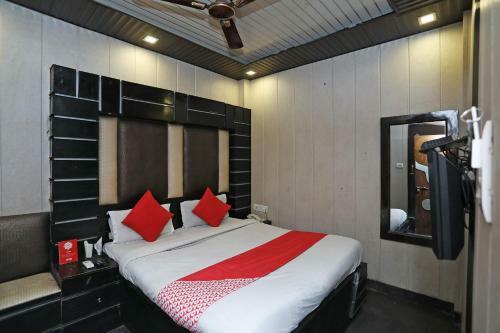 Oyo 6801 Hotel Shri Sai International