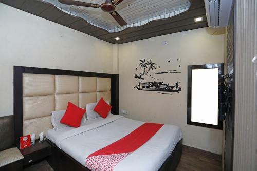 Oyo 6801 Hotel Shri Sai International