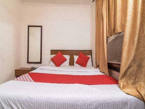 Hotel Oyo 22354 Pg Hospitality Inn