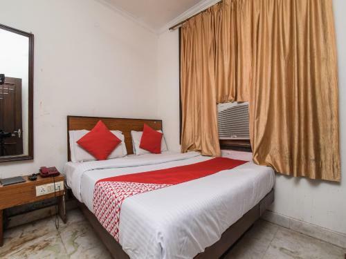 Hotel Oyo 22354 Pg Hospitality Inn