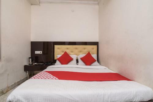 Hotel Oyo 22354 Pg Hospitality Inn