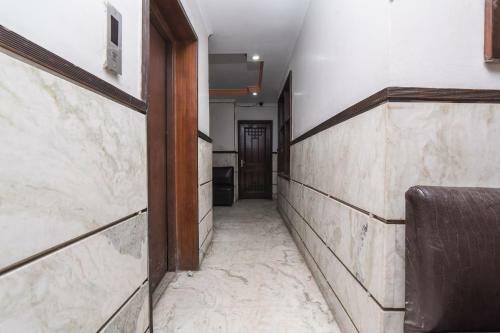 Hotel Oyo 22354 Pg Hospitality Inn