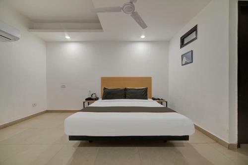 Hotel Edition O 30101 Red Coral Hassanpur