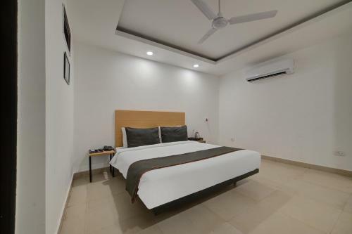 Hotel Edition O 30101 Red Coral Hassanpur